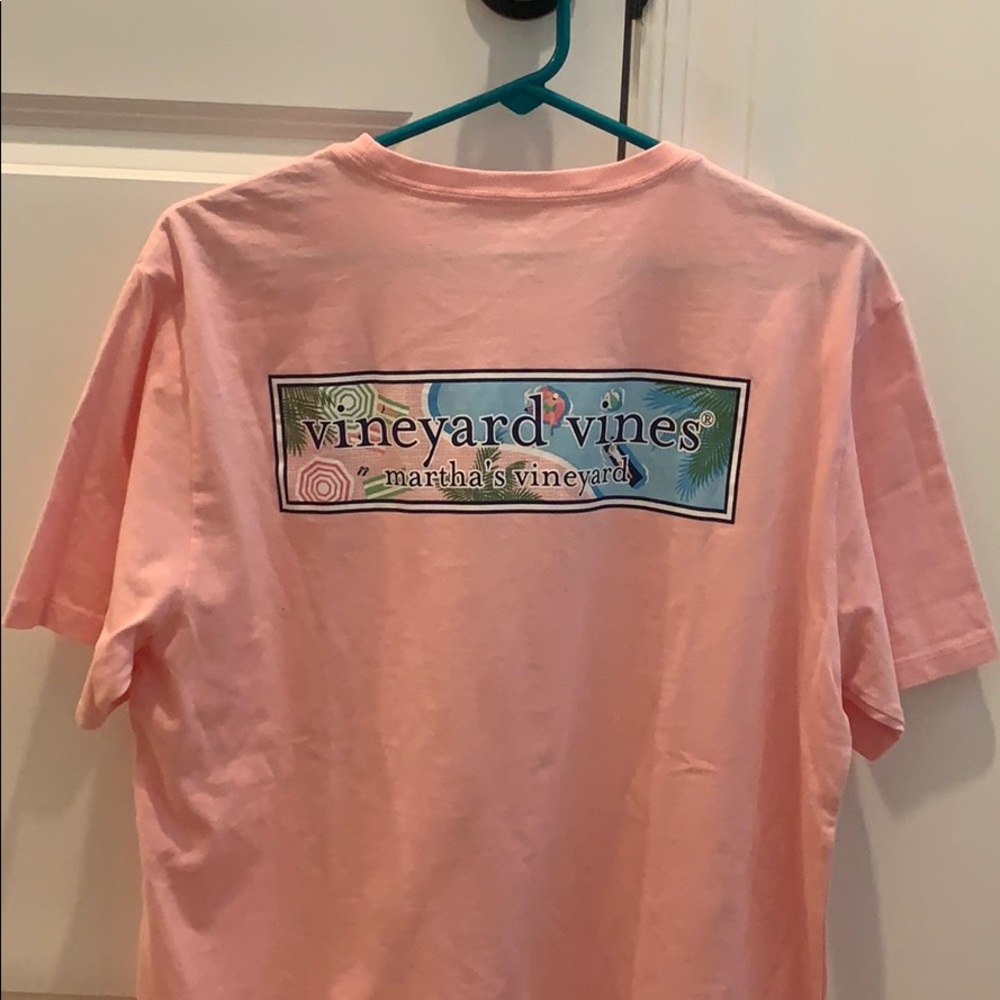 Vineyard vines tee